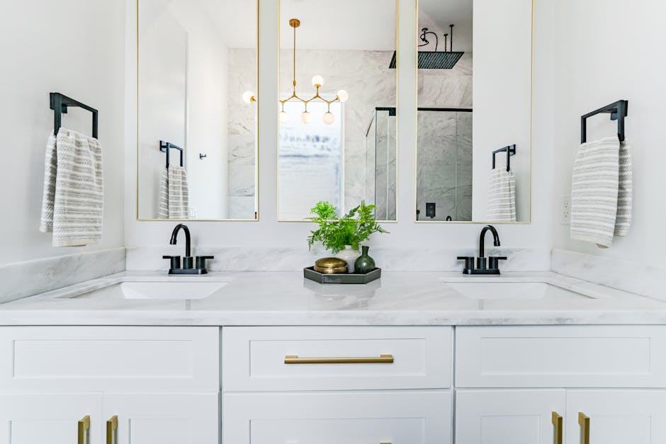 Plafond humide salle de bain : causes et solutions efficaces